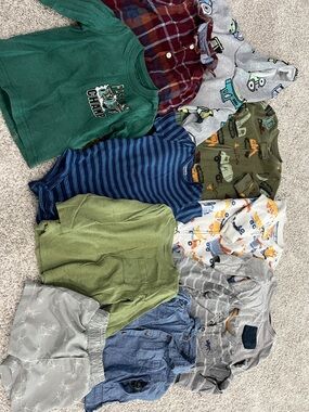 Lot of 12M Miscellaneous boy clothes